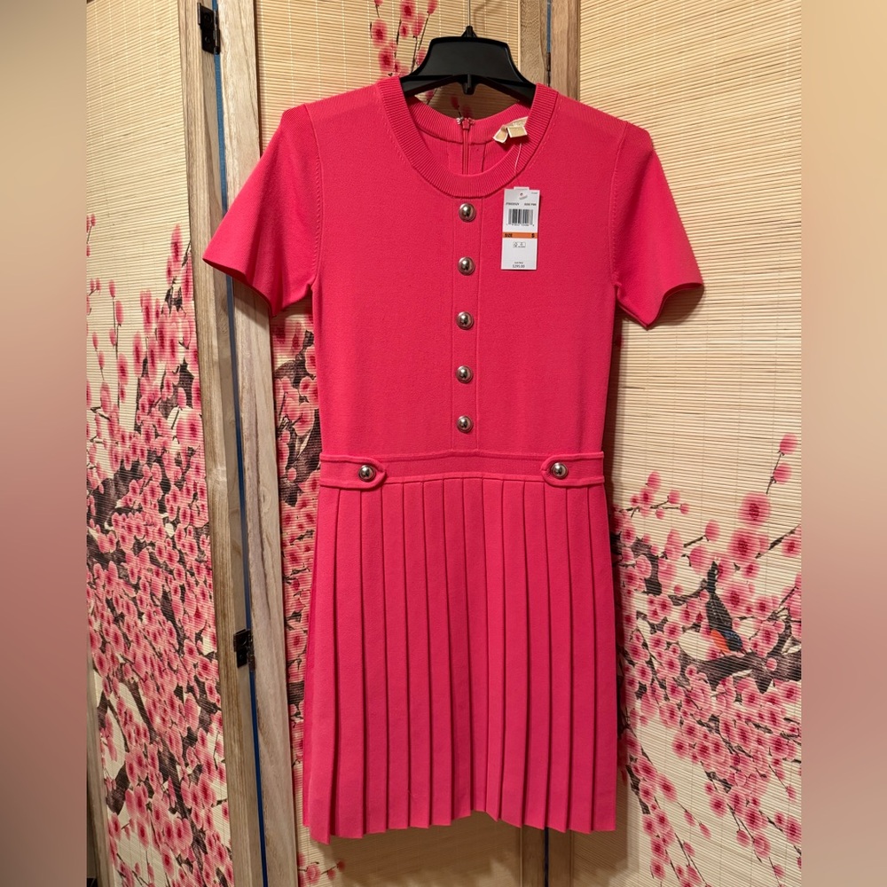 Chic Pink Short Sleeve Dress with Gold Buttons